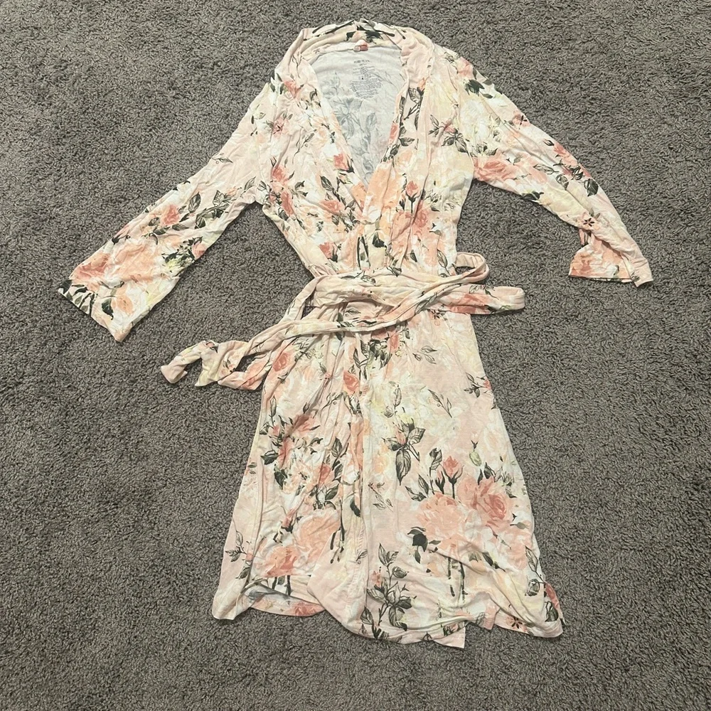 Posh Peanut Robe - Picture 2 of 2